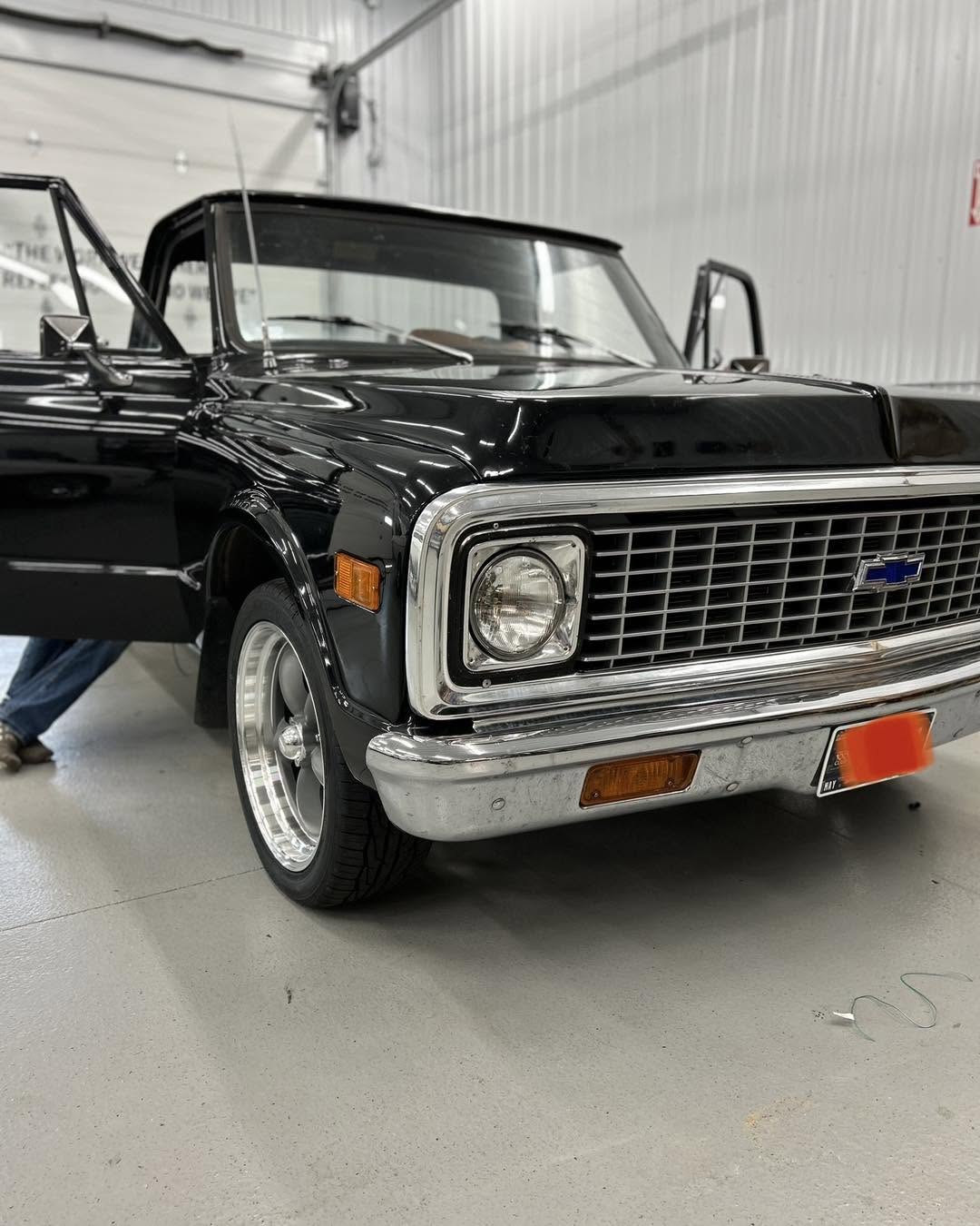 1971 Chevrolet C10 Custom Audio & Window Tint Upgrade