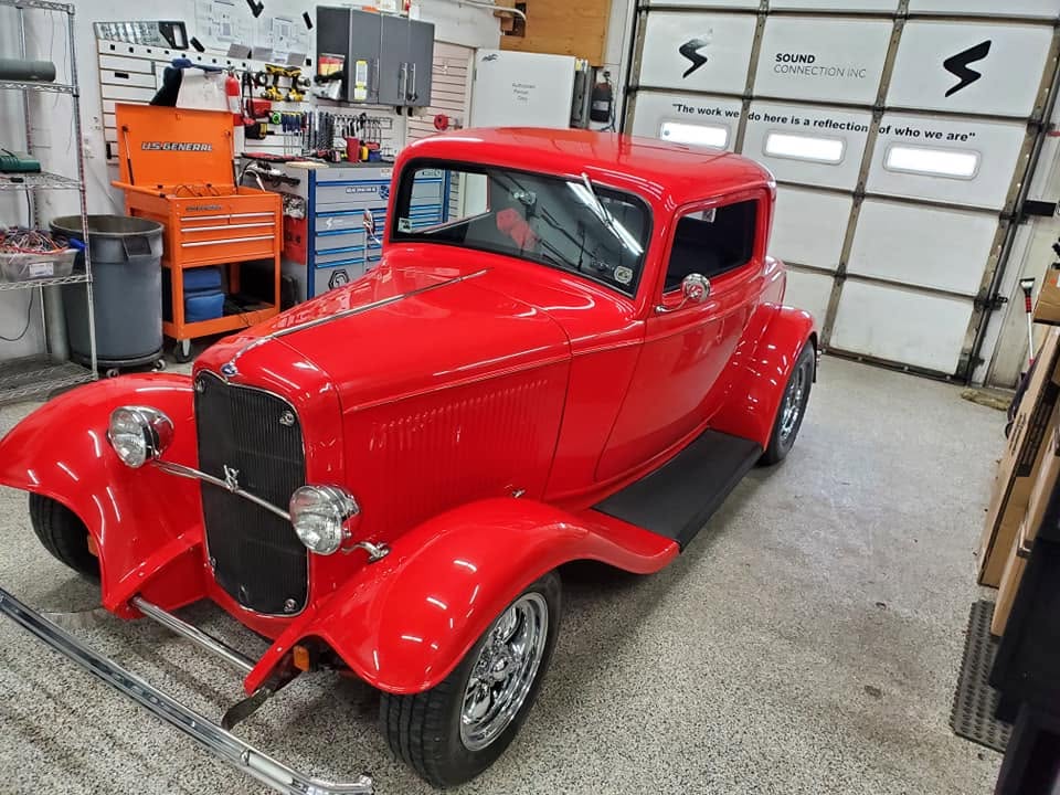 1932 Ford 3-Window Coupe Classic Stereo Upgrade