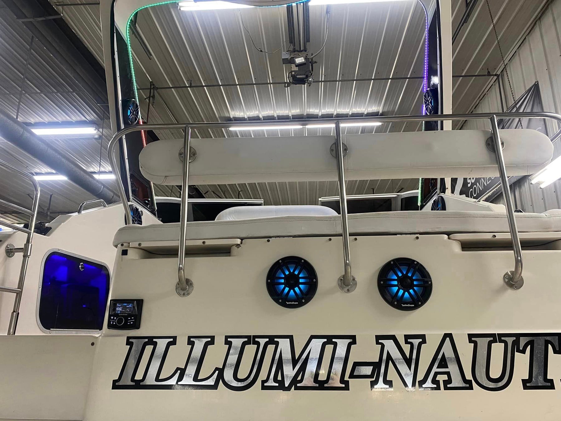 1995 Maxum 2700 SCR Sport Cruiser Marine Audio Overhaul
