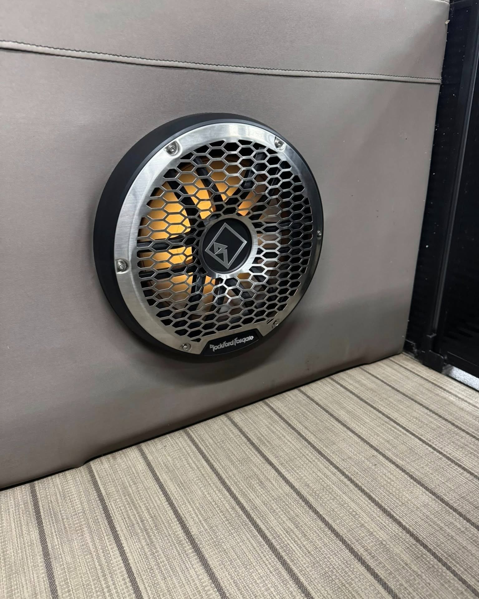 2019 Bennington Rockford Fosgate M2 Marine Audio Upgrade
