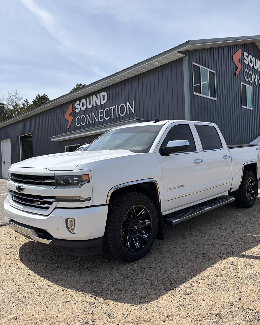 2007 Chevrolet Silverado Quad 8-Inch Bass Upgrade