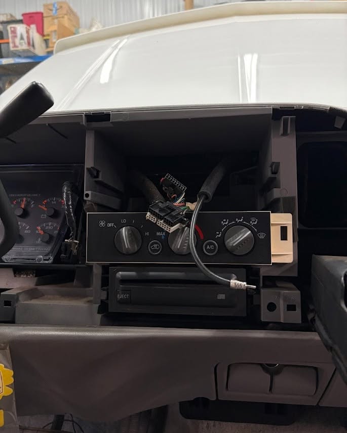 2000 GMC Sierra 3500 Radio & Backup Camera Upgrade