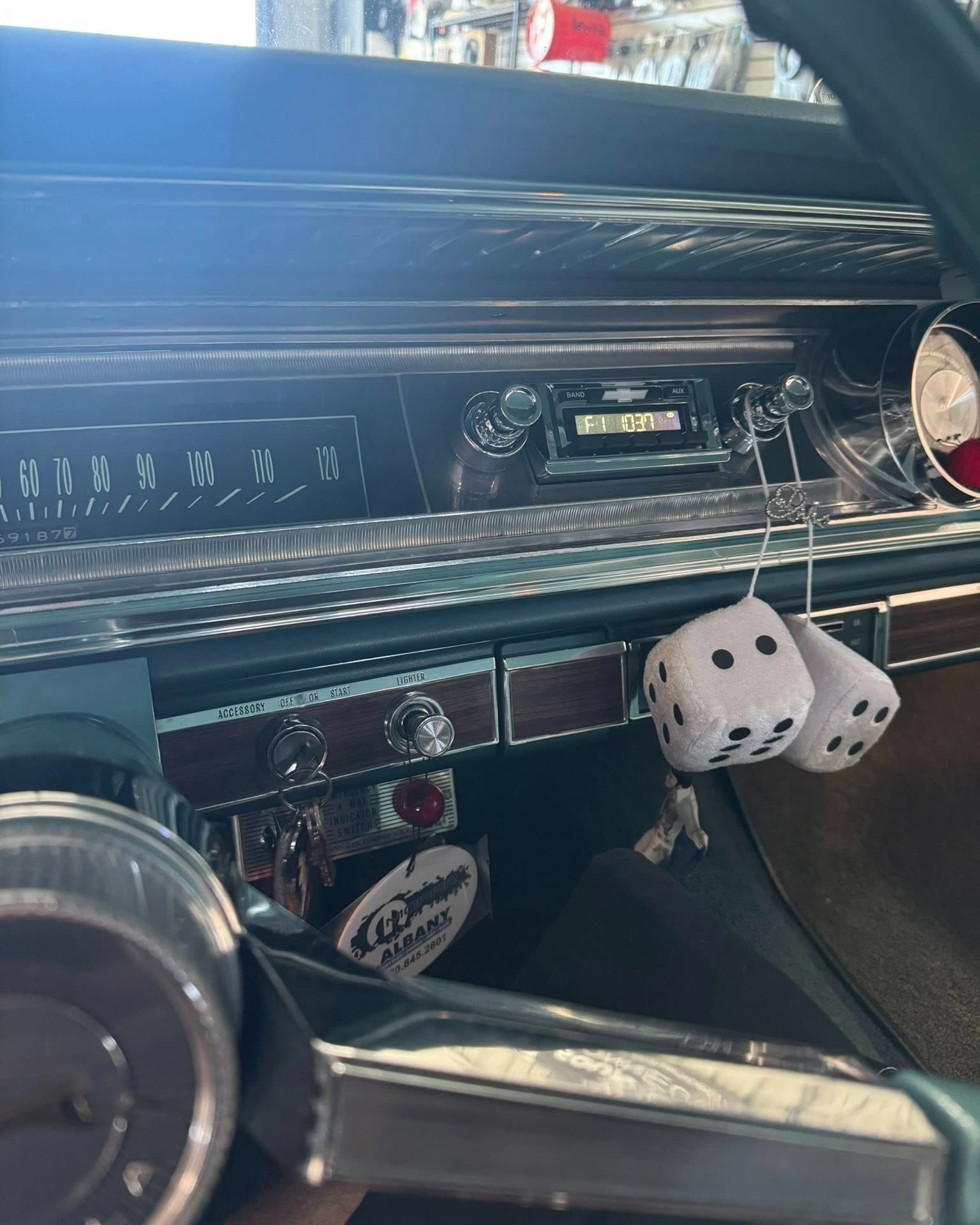 1965 Chevrolet Impala Retro Radio Upgrade