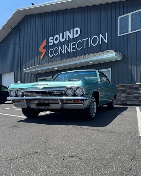 1965 Chevrolet Impala Retro Radio Upgrade
