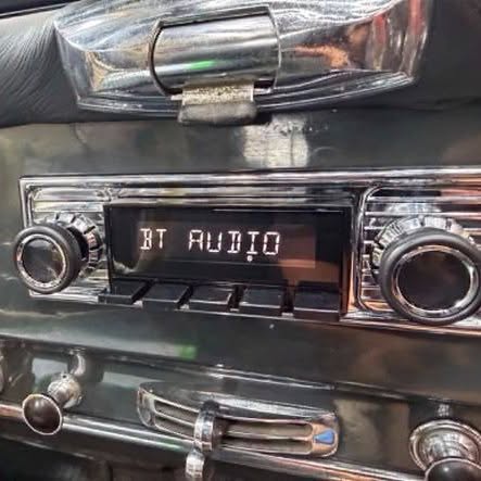 1958 Mercedes-Benz 190SL Retro Audio Upgrade
