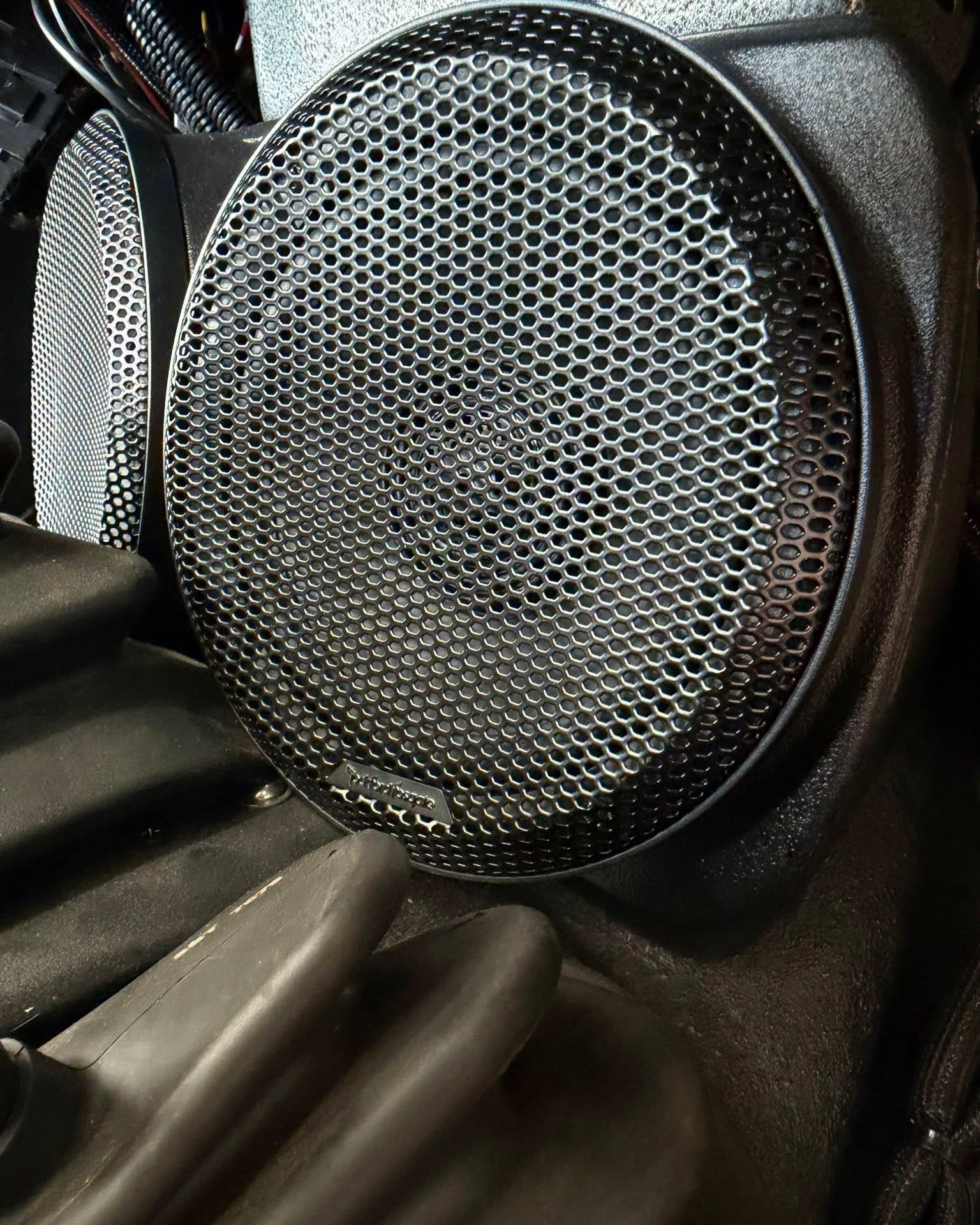 1977 LS-Swapped Jeep CJ-7 Custom Audio Build